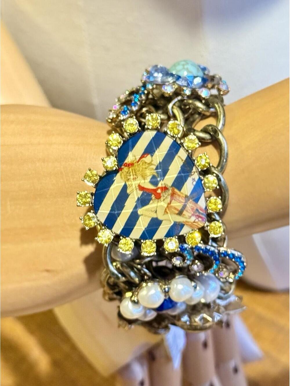 Betsey Johnson Ship Shape Nautical Charm Bracelet Retired Pirate Skull Heart